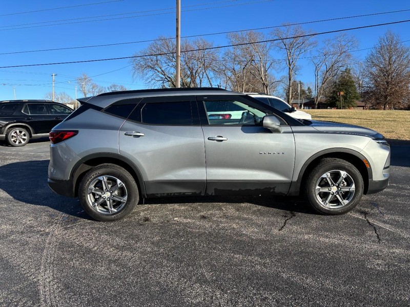Chevrolet Blazer Vehicle Full-screen Gallery Image 06