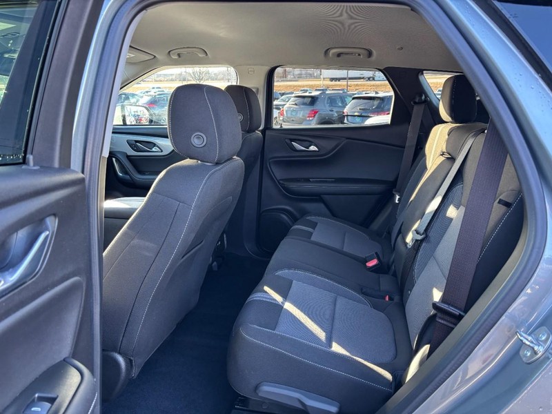 Chevrolet Blazer Vehicle Full-screen Gallery Image 10