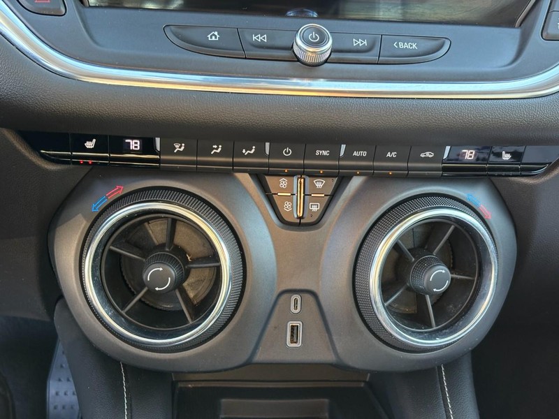 Chevrolet Blazer Vehicle Full-screen Gallery Image 23