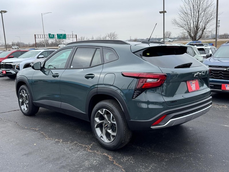 Chevrolet Trax Vehicle Full-screen Gallery Image 3