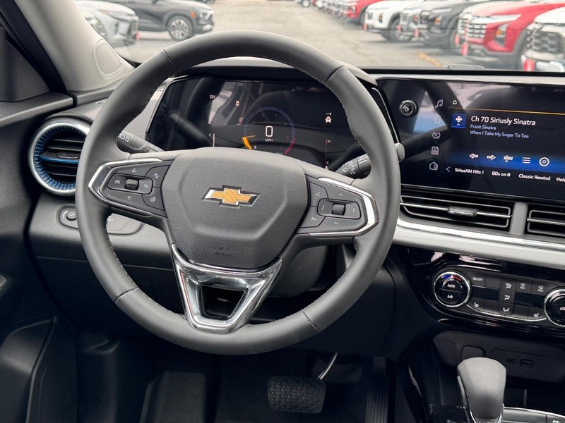 Chevrolet Trax Vehicle Full-screen Gallery Image 7