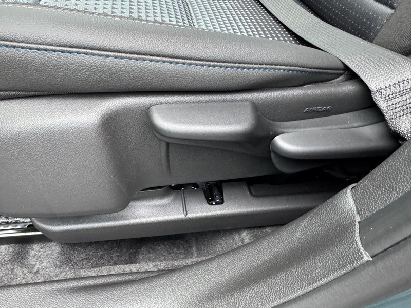 Chevrolet Trax Vehicle Full-screen Gallery Image 10