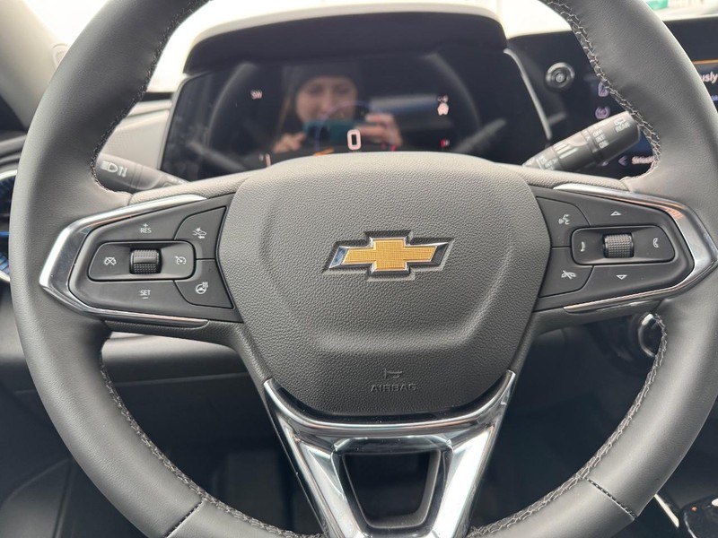 Chevrolet Trax Vehicle Full-screen Gallery Image 12