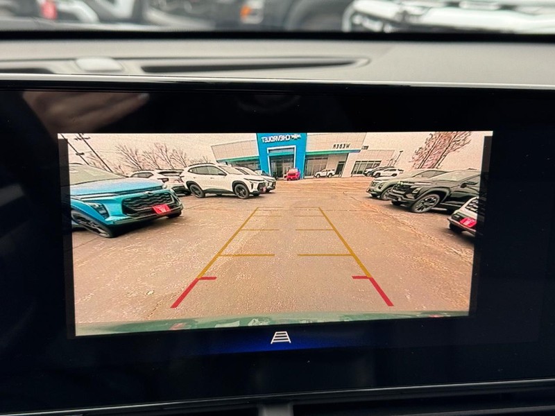 Chevrolet Trax Vehicle Full-screen Gallery Image 16