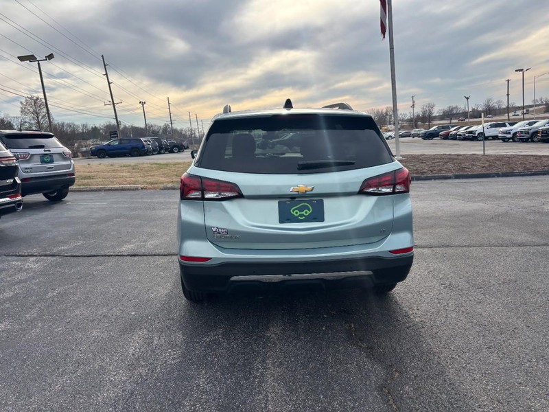 Chevrolet Equinox Vehicle Full-screen Gallery Image 04