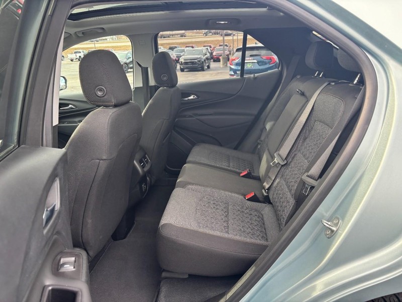 Chevrolet Equinox Vehicle Full-screen Gallery Image 10