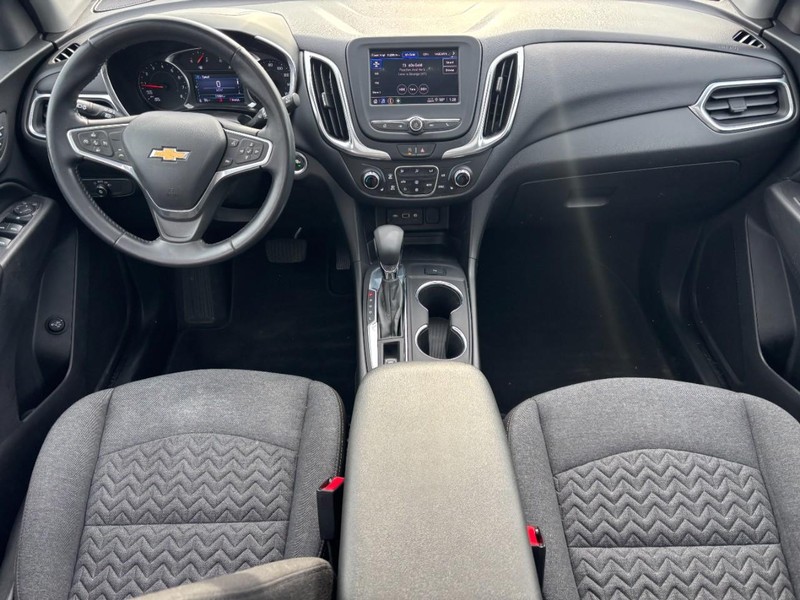 Chevrolet Equinox Vehicle Full-screen Gallery Image 11