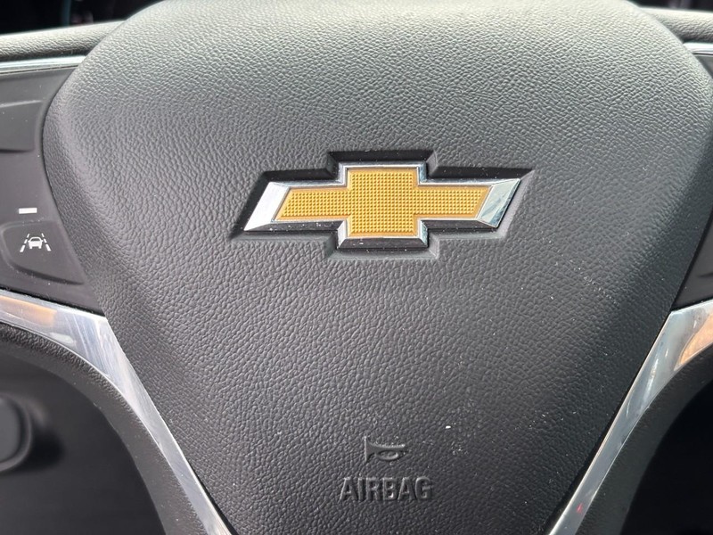 Chevrolet Equinox Vehicle Full-screen Gallery Image 17