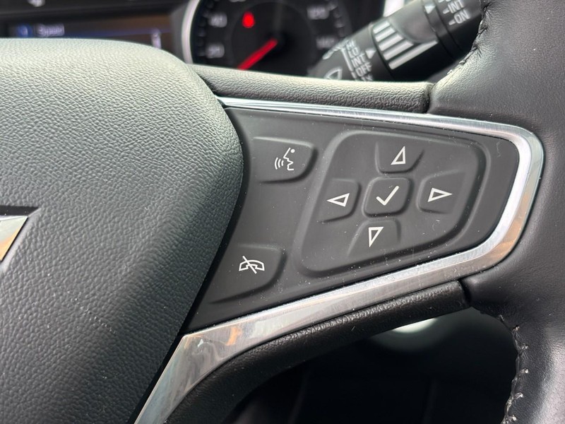 Chevrolet Equinox Vehicle Full-screen Gallery Image 18