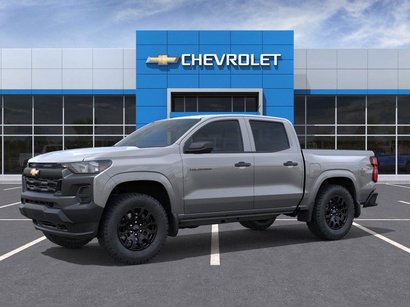 Chevrolet Colorado Vehicle Full-screen Gallery Image 2