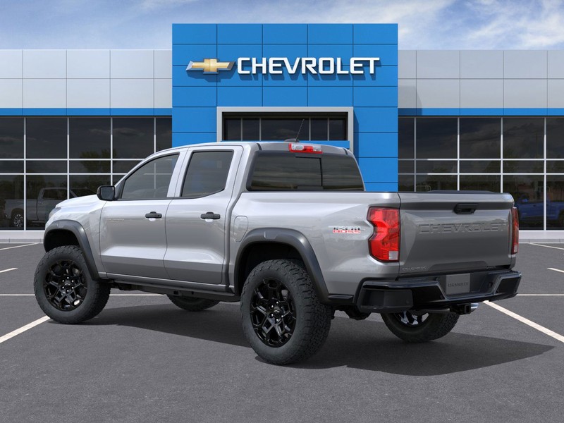 Chevrolet Colorado Vehicle Full-screen Gallery Image 3