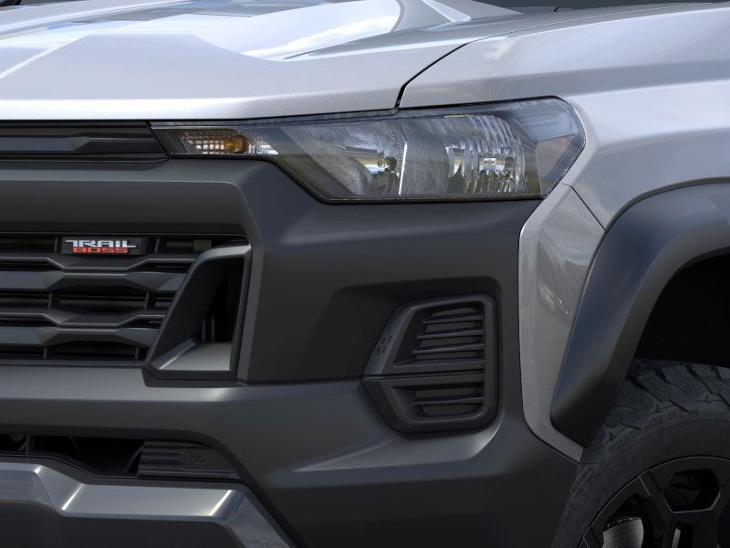 Chevrolet Colorado Vehicle Full-screen Gallery Image 10