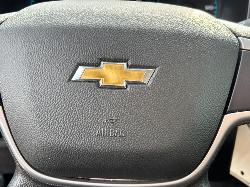 Chevrolet Colorado Vehicle Full-screen Gallery Image 15