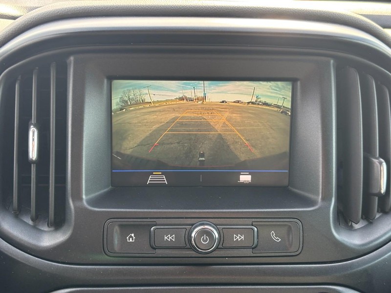 Chevrolet Colorado Vehicle Full-screen Gallery Image 19