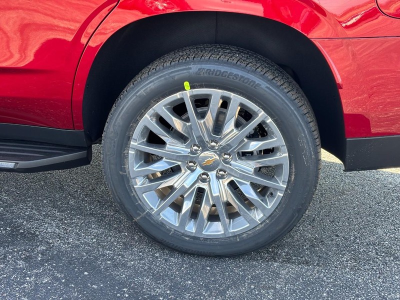 Chevrolet Tahoe Vehicle Full-screen Gallery Image 4