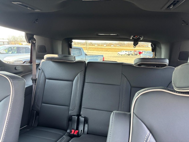 Chevrolet Tahoe Vehicle Full-screen Gallery Image 5