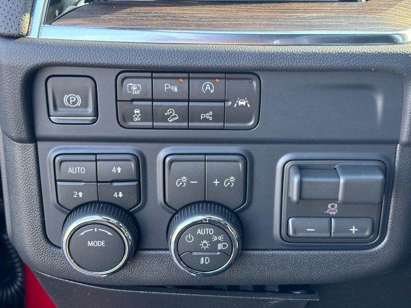 Chevrolet Tahoe Vehicle Full-screen Gallery Image 12