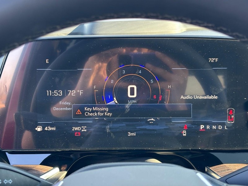 Chevrolet Tahoe Vehicle Full-screen Gallery Image 16