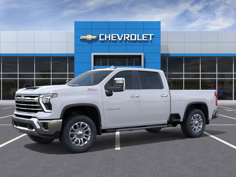 Chevrolet Silverado 2500HD Vehicle Full-screen Gallery Image 2
