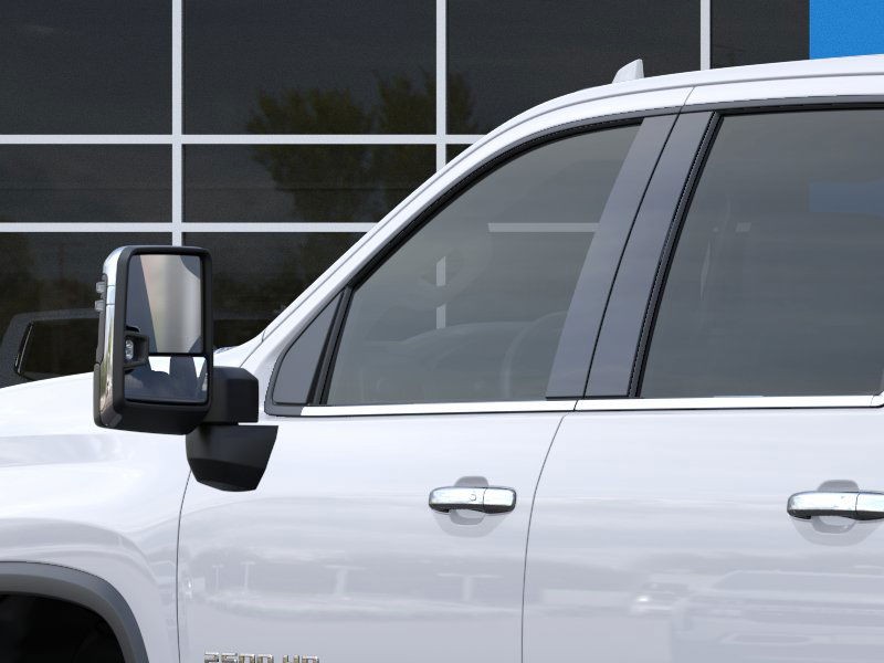 Chevrolet Silverado 2500HD Vehicle Full-screen Gallery Image 12