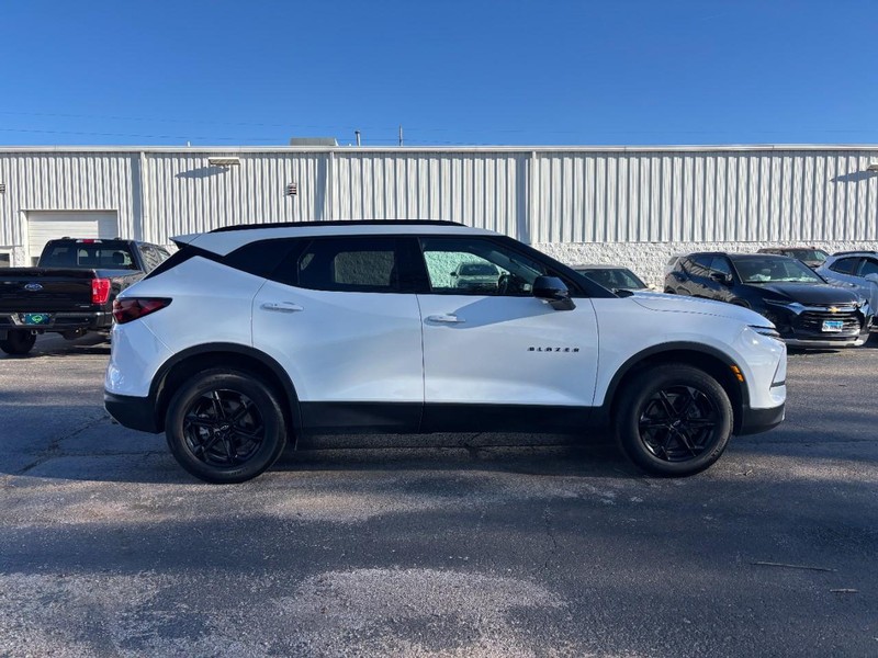 Chevrolet Blazer Vehicle Full-screen Gallery Image 6