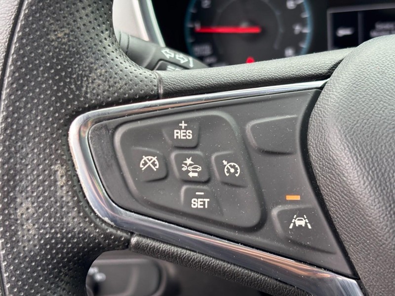 Chevrolet Equinox Vehicle Full-screen Gallery Image 17