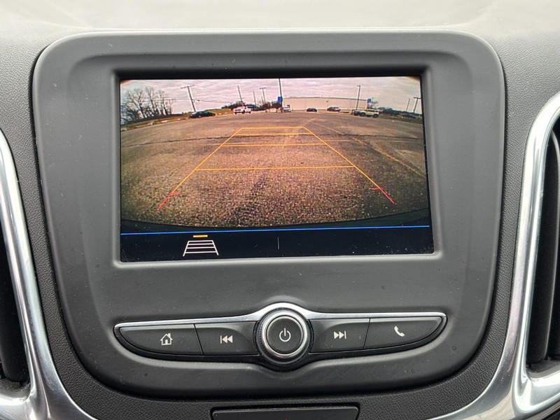 Chevrolet Equinox Vehicle Full-screen Gallery Image 22