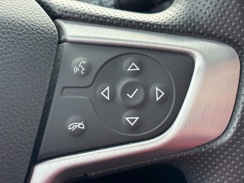 GMC Acadia Vehicle Full-screen Gallery Image 21