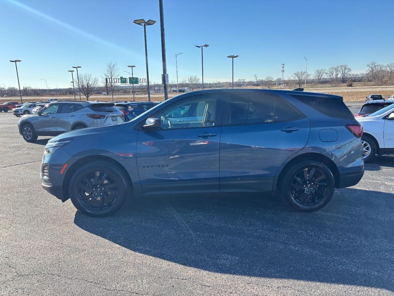 Chevrolet Equinox Vehicle Full-screen Gallery Image 2