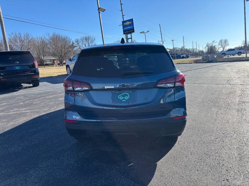 Chevrolet Equinox Vehicle Full-screen Gallery Image 4