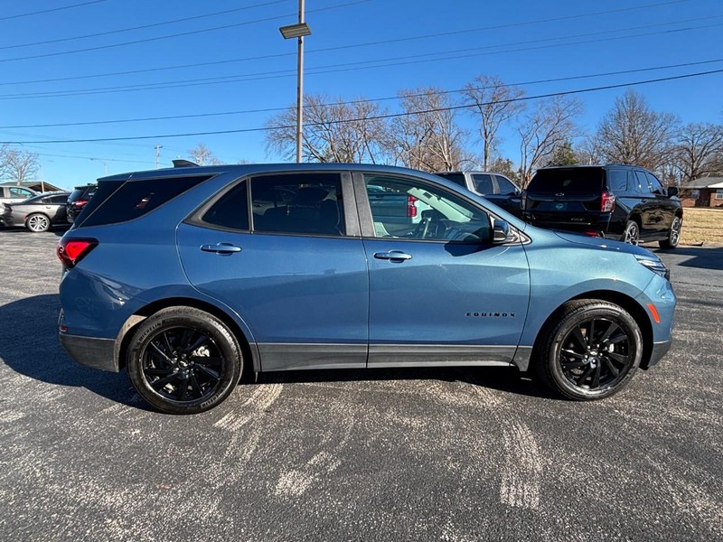 Chevrolet Equinox Vehicle Full-screen Gallery Image 6