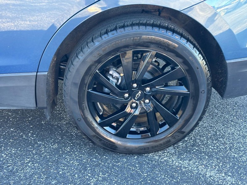 Chevrolet Equinox Vehicle Full-screen Gallery Image 9