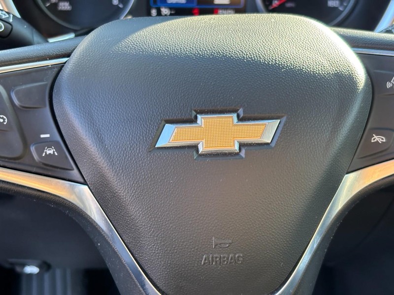 Chevrolet Equinox Vehicle Full-screen Gallery Image 19