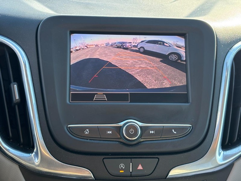 Chevrolet Equinox Vehicle Full-screen Gallery Image 23