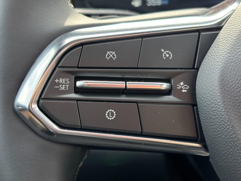 Chevrolet Equinox Vehicle Full-screen Gallery Image 12