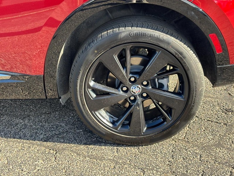 Buick Envision Vehicle Full-screen Gallery Image 09