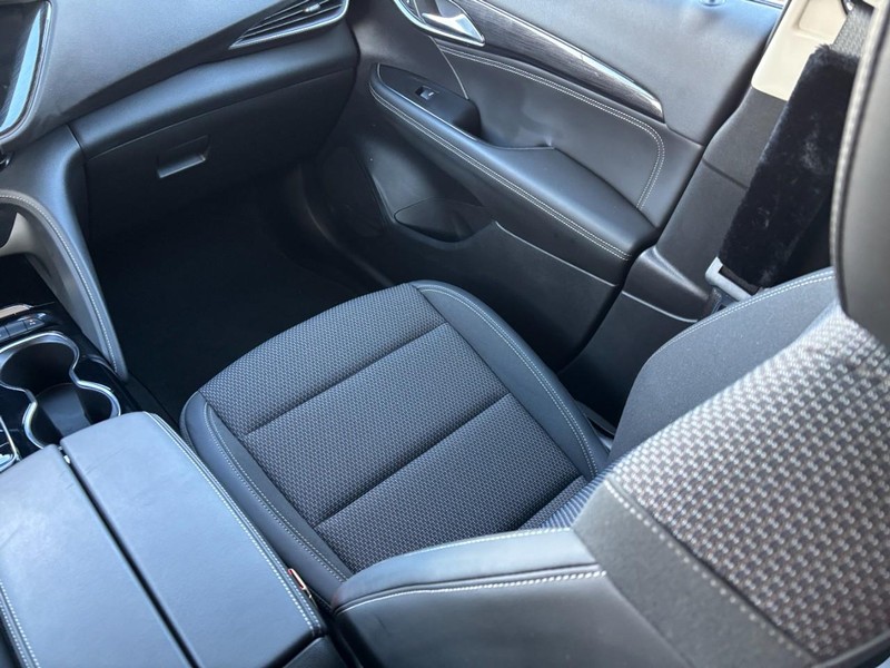 Buick Envision Vehicle Full-screen Gallery Image 14