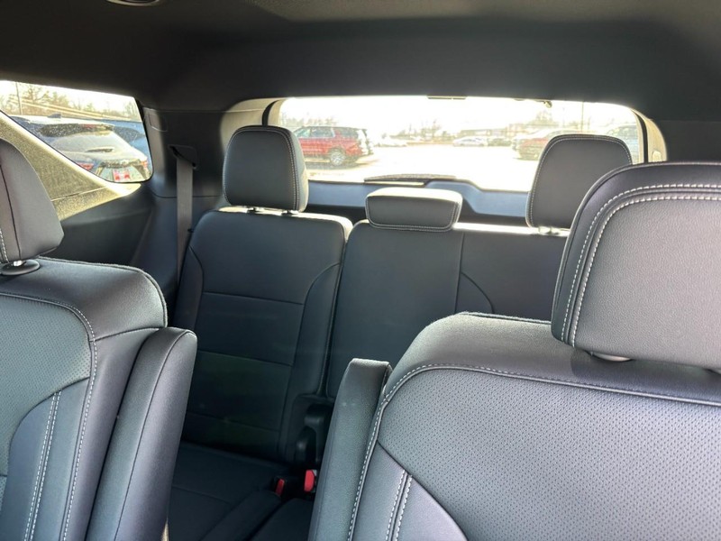 Chevrolet Traverse Vehicle Full-screen Gallery Image 5