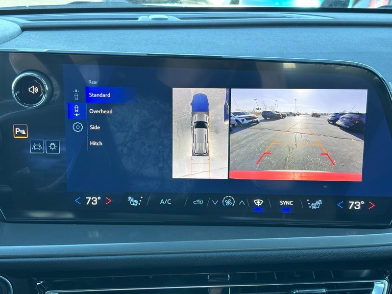 Chevrolet Traverse Vehicle Full-screen Gallery Image 19