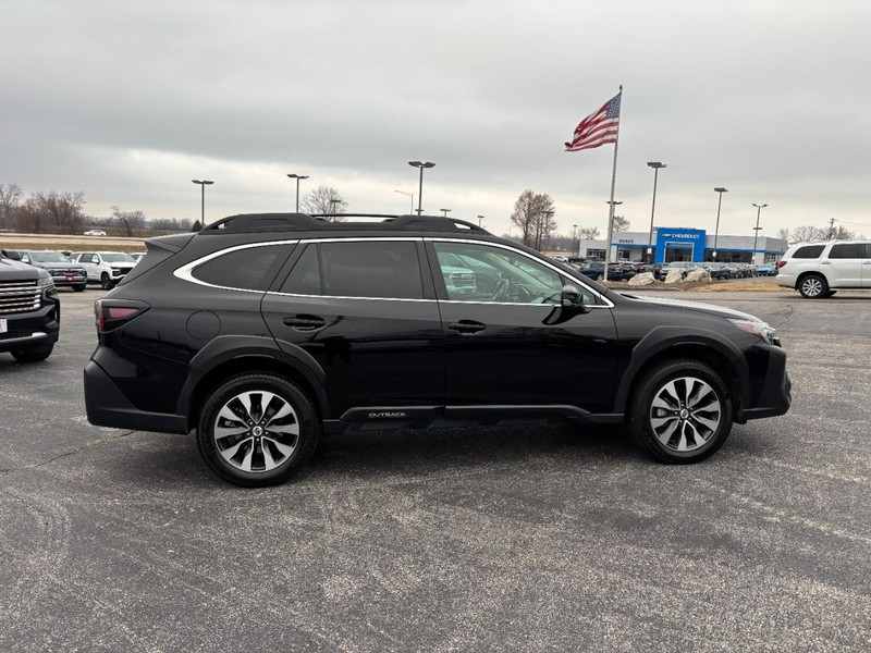 Subaru Outback Vehicle Full-screen Gallery Image 6