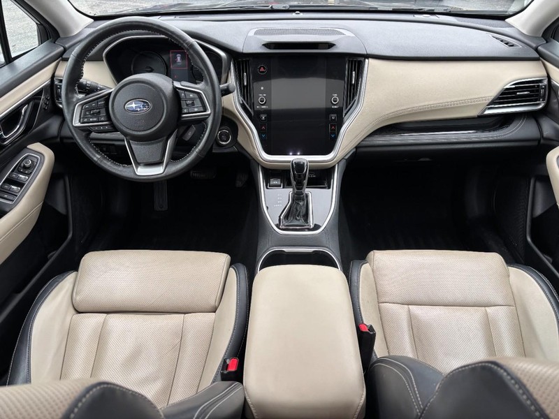 Subaru Outback Vehicle Full-screen Gallery Image 11