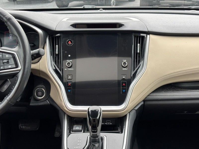 Subaru Outback Vehicle Full-screen Gallery Image 13