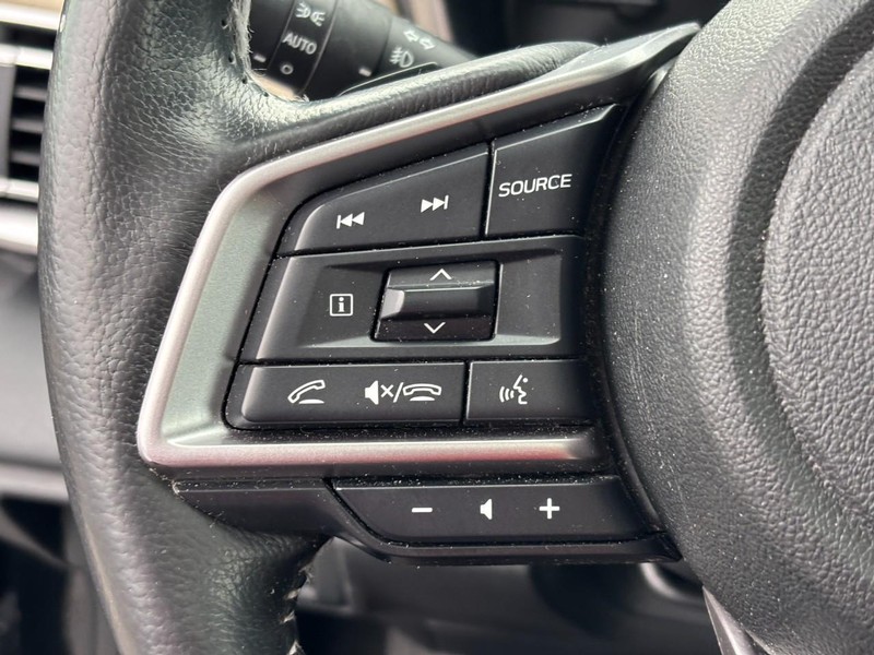 Subaru Outback Vehicle Full-screen Gallery Image 17