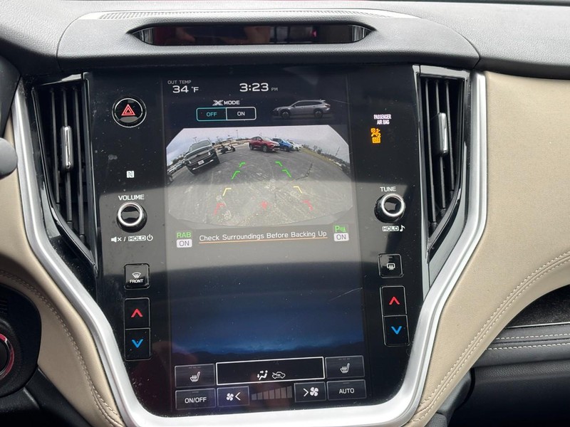 Subaru Outback Vehicle Full-screen Gallery Image 22