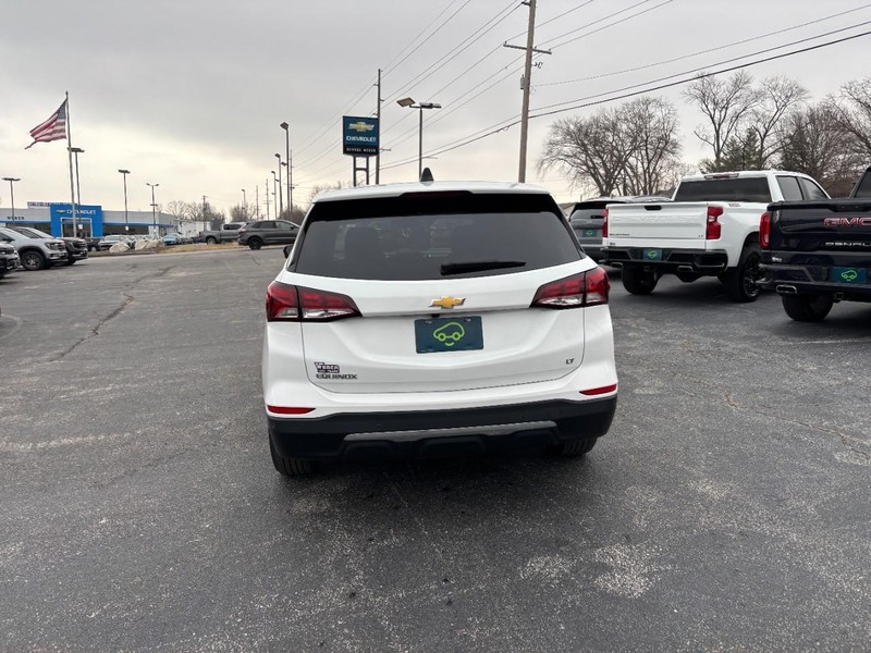 Chevrolet Equinox Vehicle Full-screen Gallery Image 04