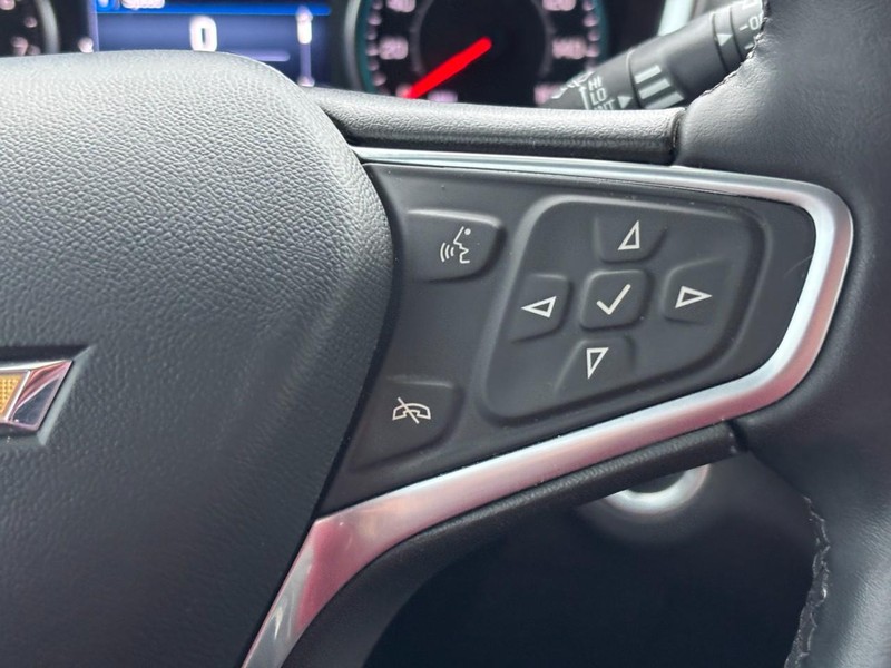 Chevrolet Equinox Vehicle Full-screen Gallery Image 19