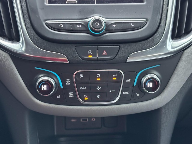 Chevrolet Equinox Vehicle Full-screen Gallery Image 23
