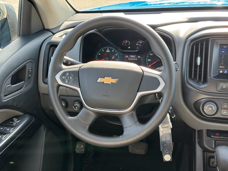Chevrolet Colorado Vehicle Full-screen Gallery Image 12