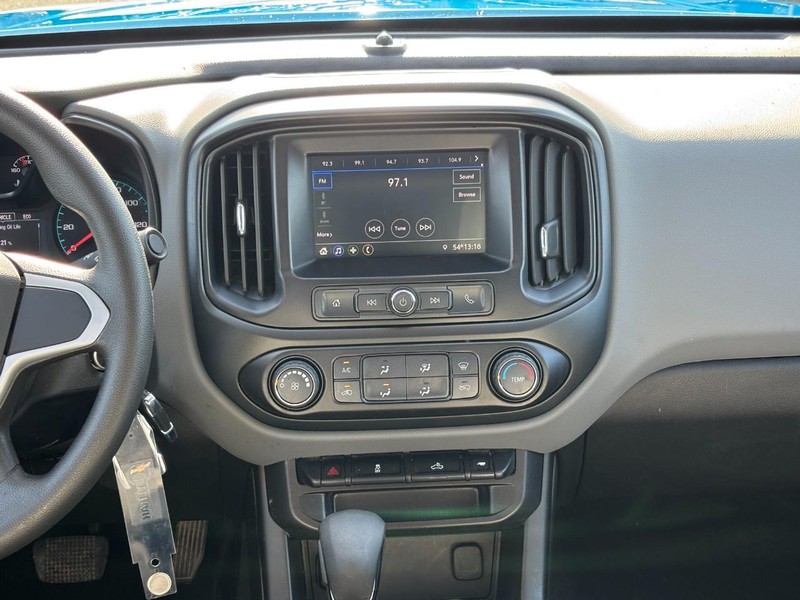 Chevrolet Colorado Vehicle Full-screen Gallery Image 13