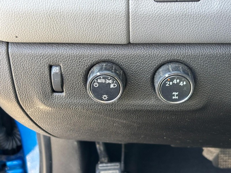 Chevrolet Colorado Vehicle Full-screen Gallery Image 16